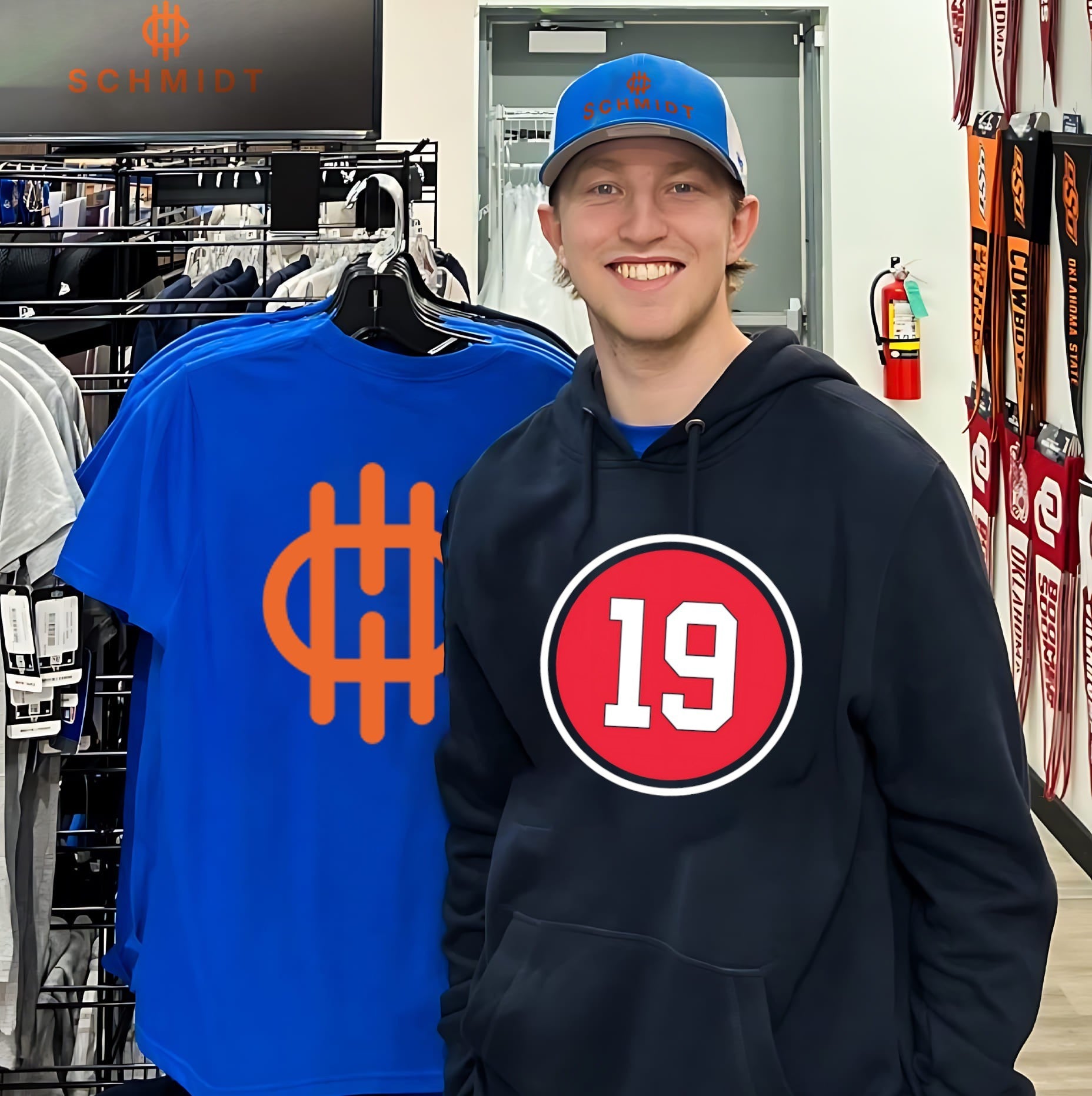 Jonathan Toews Chicago Blackhawks 19 Retirement shirt
