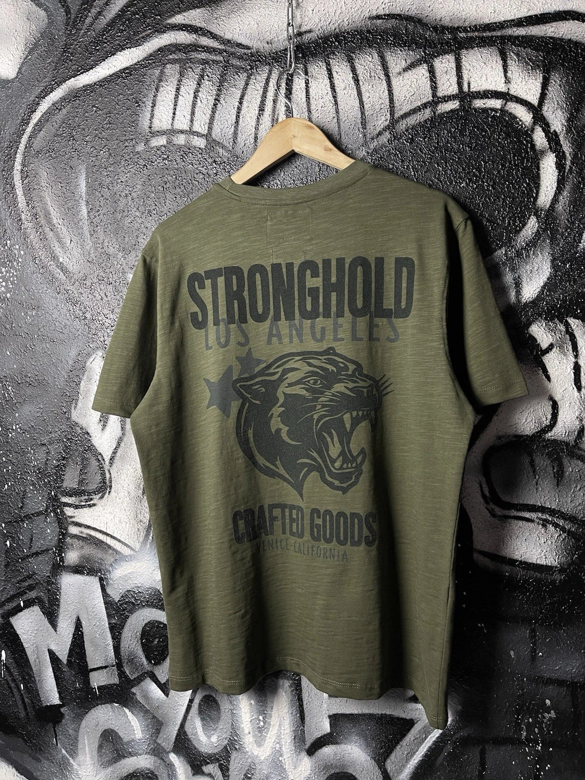 The Stronghold NWT Regular Fit Khaki Raw Cotton Crew Neck T-Shirt Men’s Size M