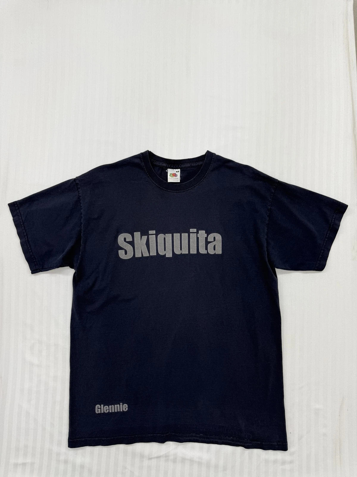 Fruit of the Loom Vintage Men's M Cotton T-Shirt in Navy School Trip