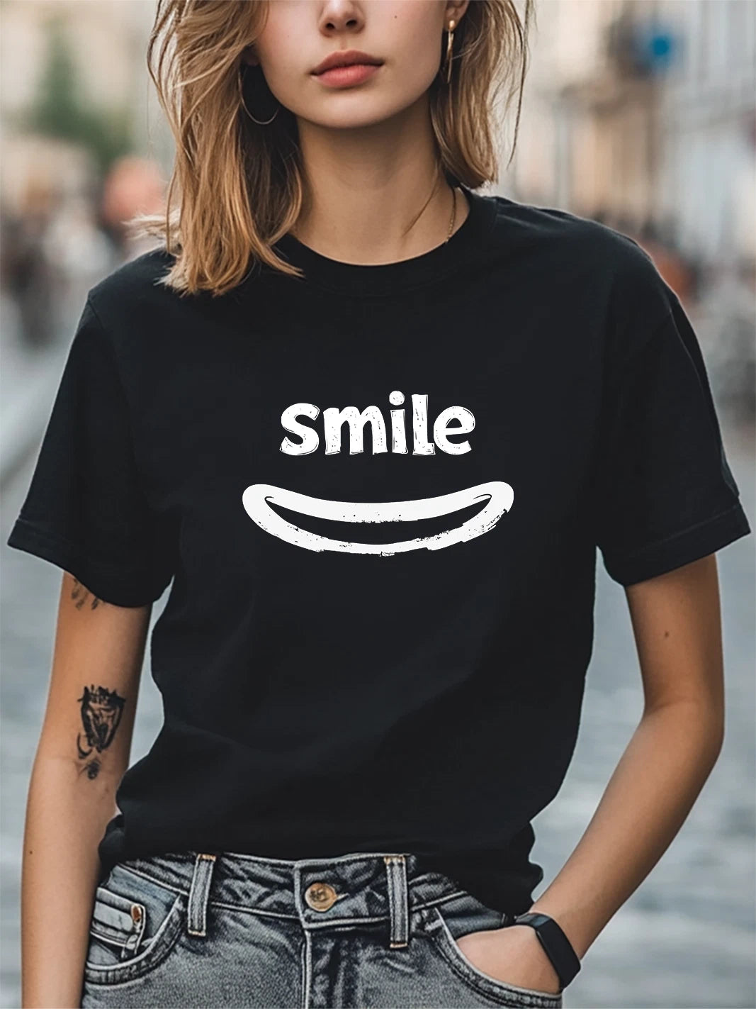 Smile Happy Face Graphic Unisex T-Shirt Women Men Trendy Tee Casual T-shirt