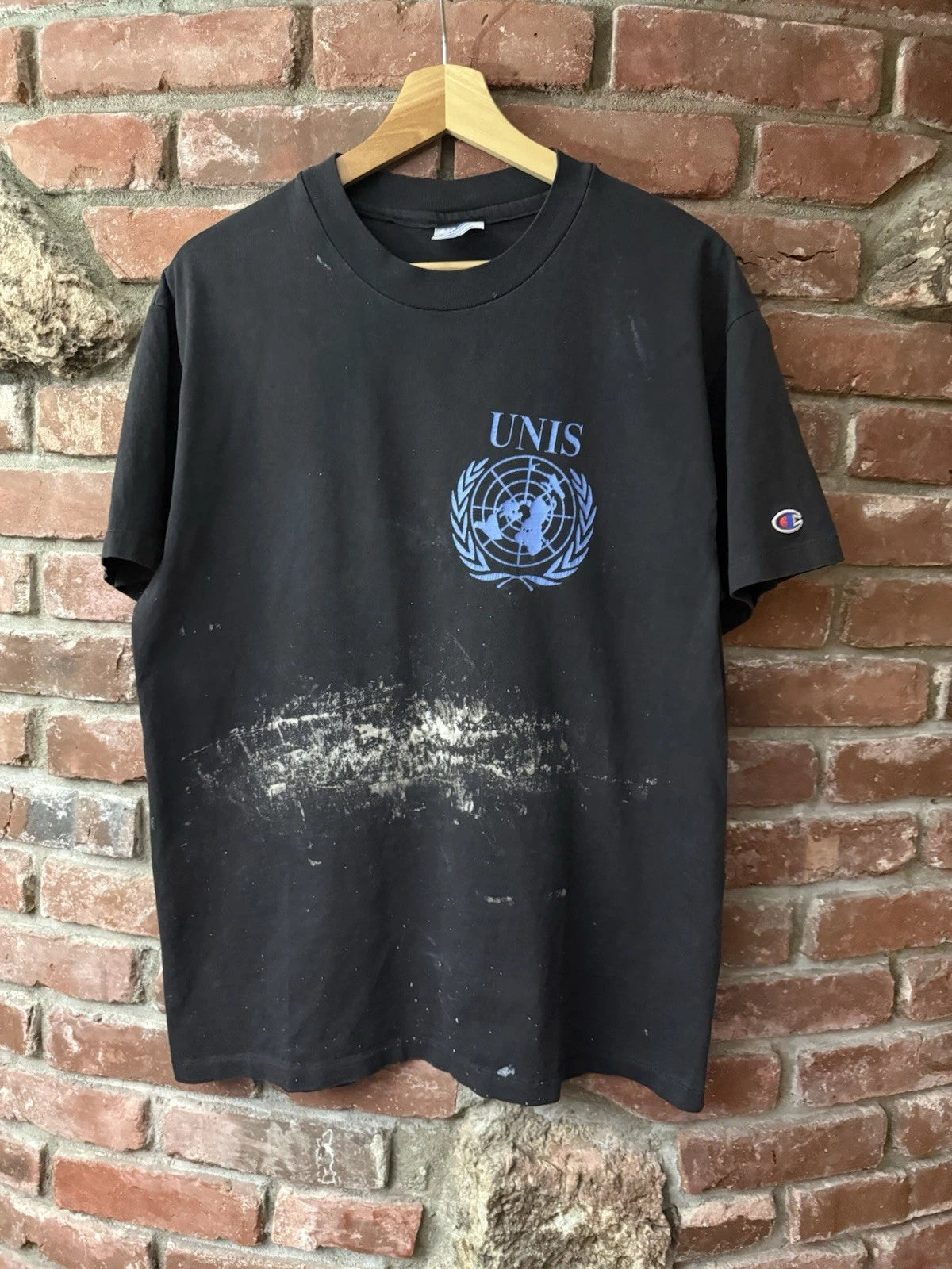 Vintage 90s Champion United Nations Shirt L Made In USA Distressed Fader Paint