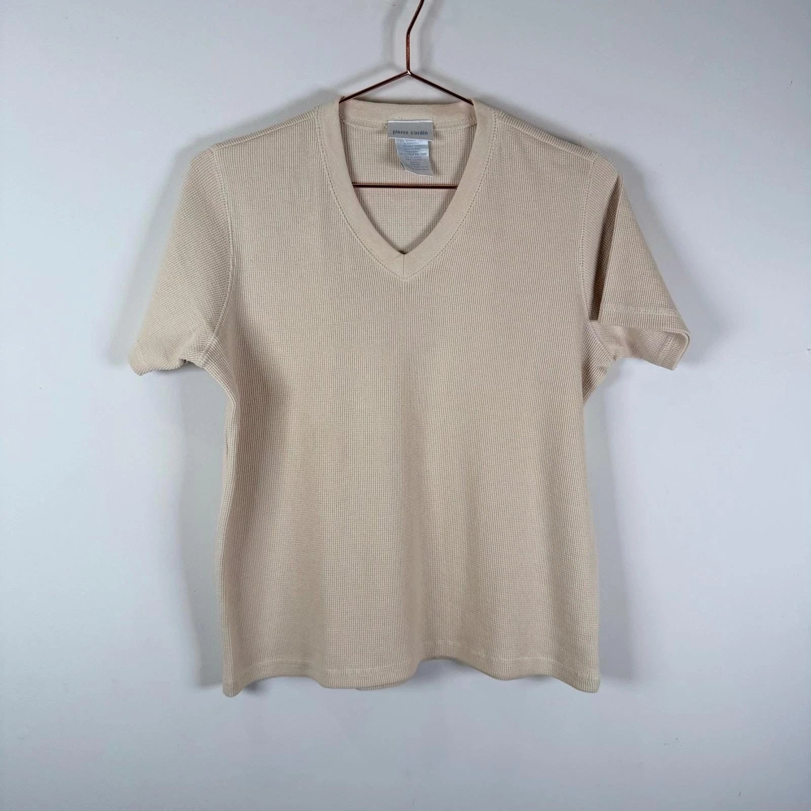 Pierre Cardin Medium Beige V-Neck Waffle Knit Short Sleeve T-Shirt Vtg Unisex