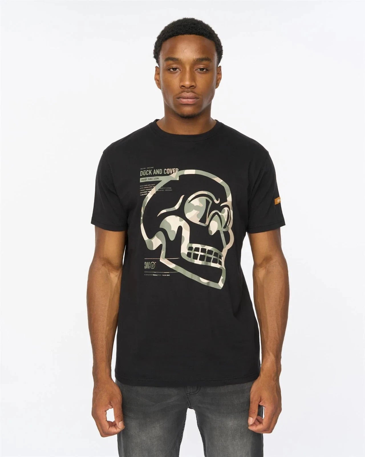 Duck and Cover Quality soft cotton T shirt Short Sleeve Skull Camouflage black