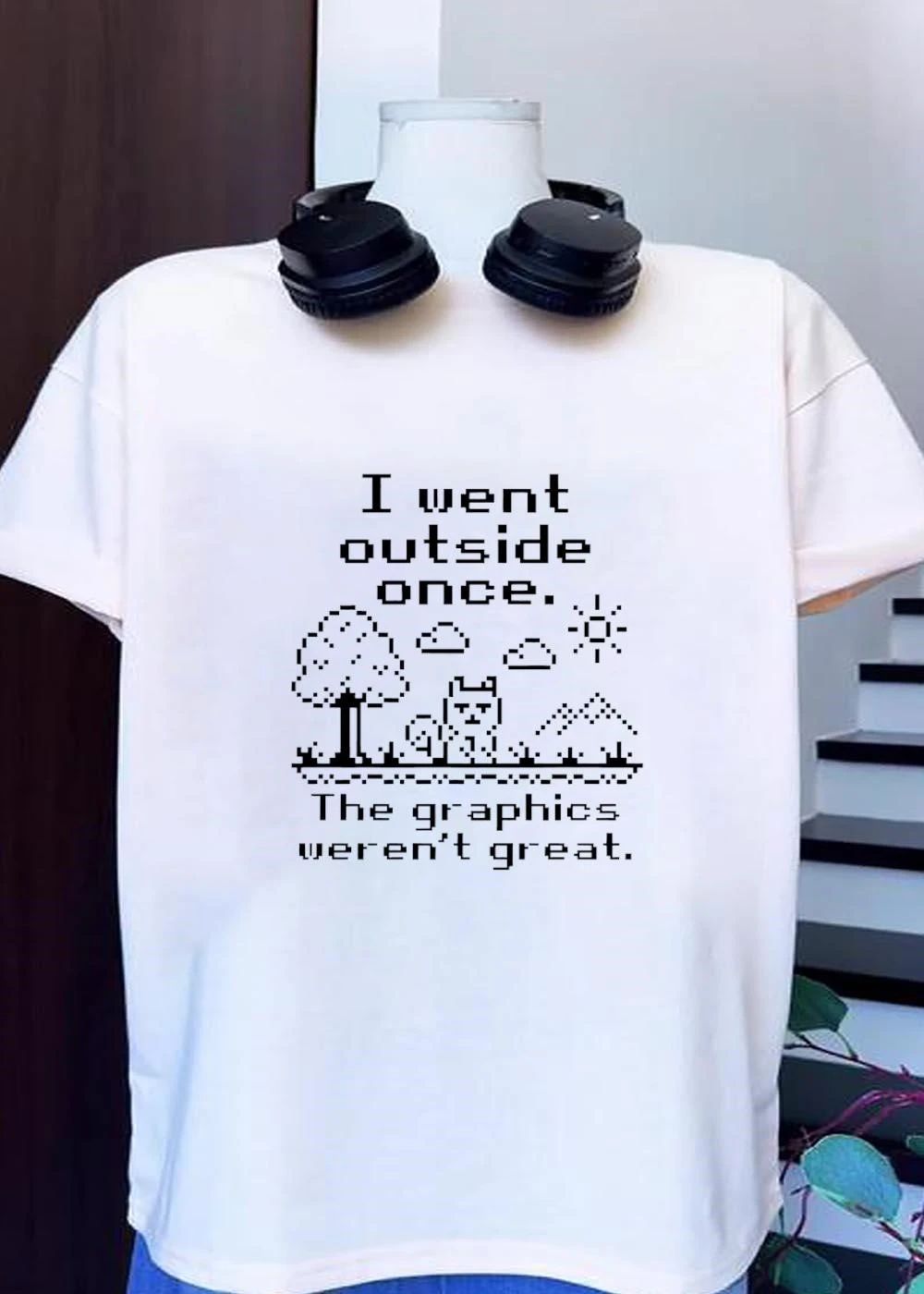 I Went Outside Once The Graphics Weren’t Great Cat T-Shirt