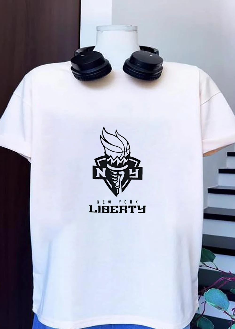 New York Liberty Essential Logo shirt