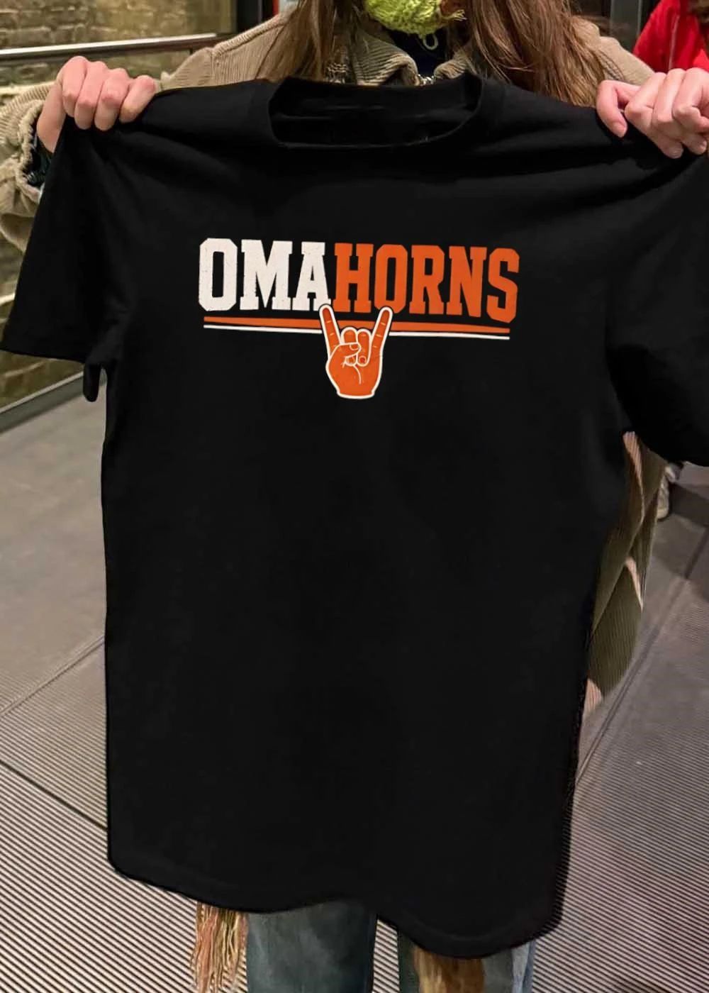 Fan Gear Hook em OmaHorns Hand Sign T-Shirt
