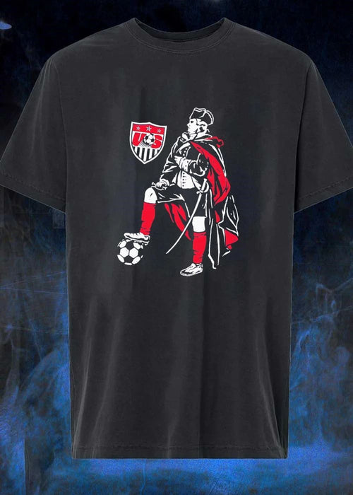 500 LEVEL GY ART DESIGN Revolutionary Founding Father Standing with Soccer Ball US T-Shirt