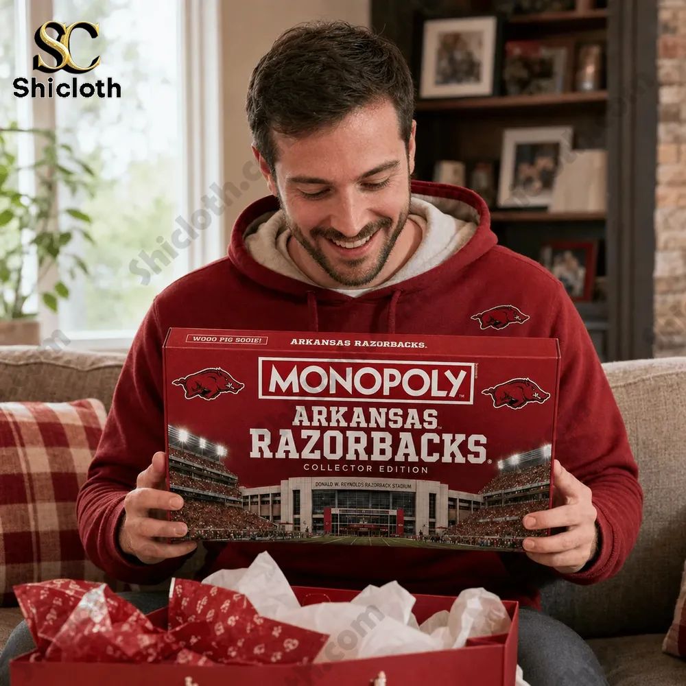 Arkansas Razorbacks Collector’s Edition Monopoly Board Game