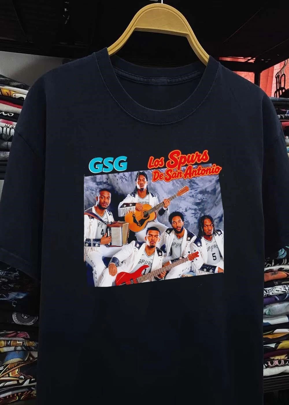 GSG Los Spurs de San Antonio Five Basketball Players Playing Instruments T-Shirt