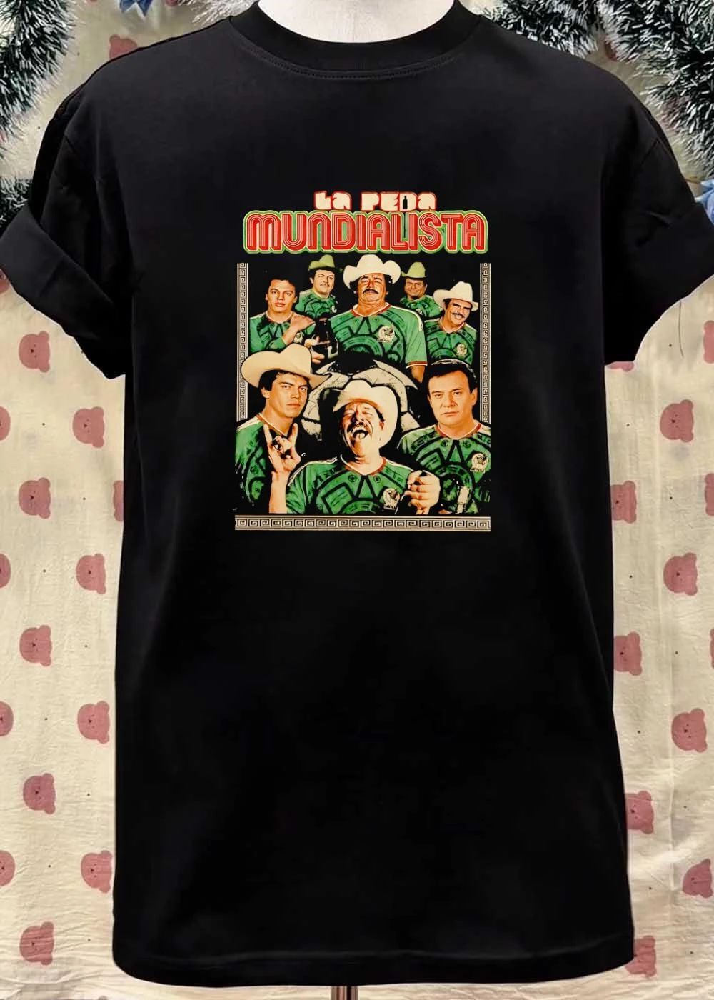 La Peda Mundialista Group Drinking Football Fan T-Shirt