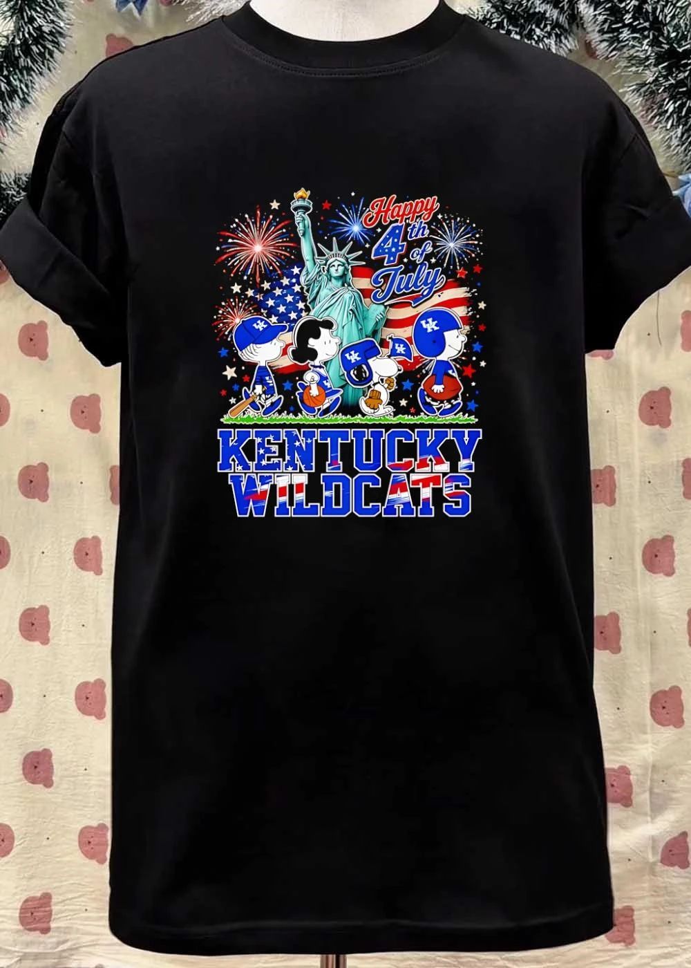 Peanuts Characters Celebrate Independence Day Happy 4th of July Kentucky Wildcats T-Shirt