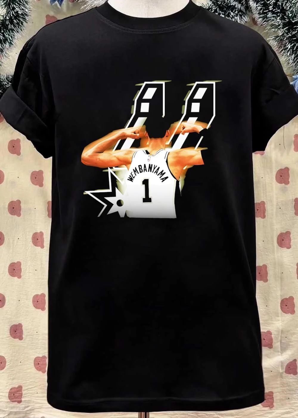 Wembanyama Flexing Back View Wembanyama 1 NBA San Antonio Spurs T-Shirt