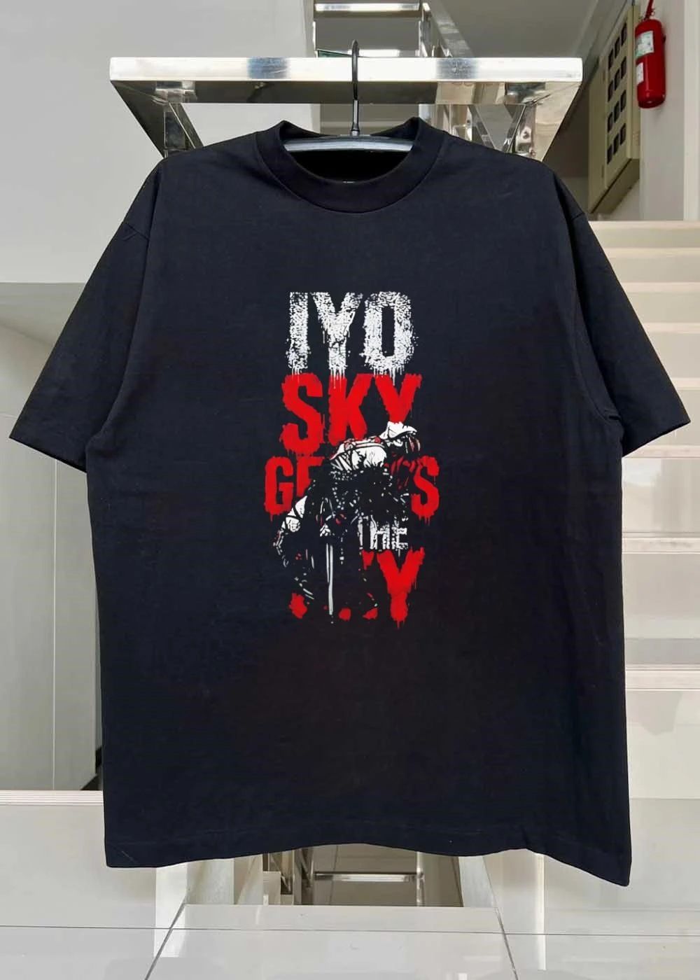 Iyo Sky Genius Of The Sky Graphic shirt